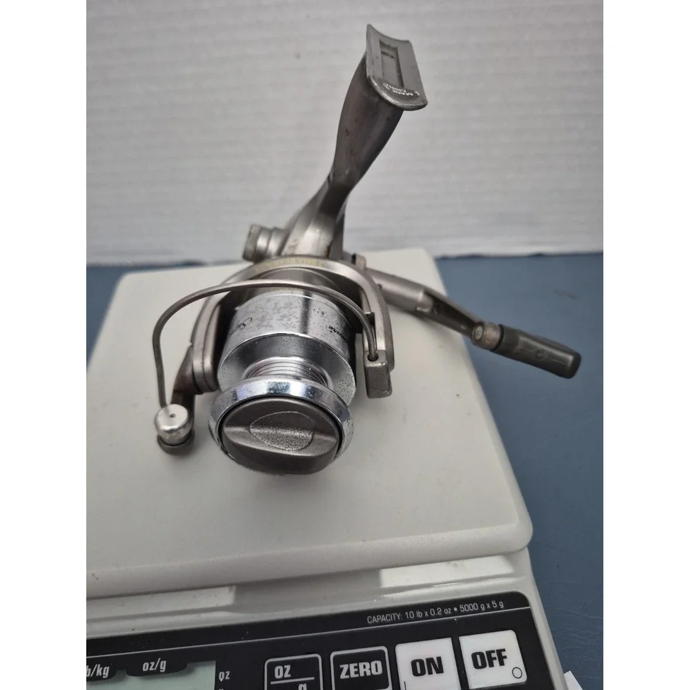 Shakespeare Supreme S430 FISHING REEL Spinning Reel